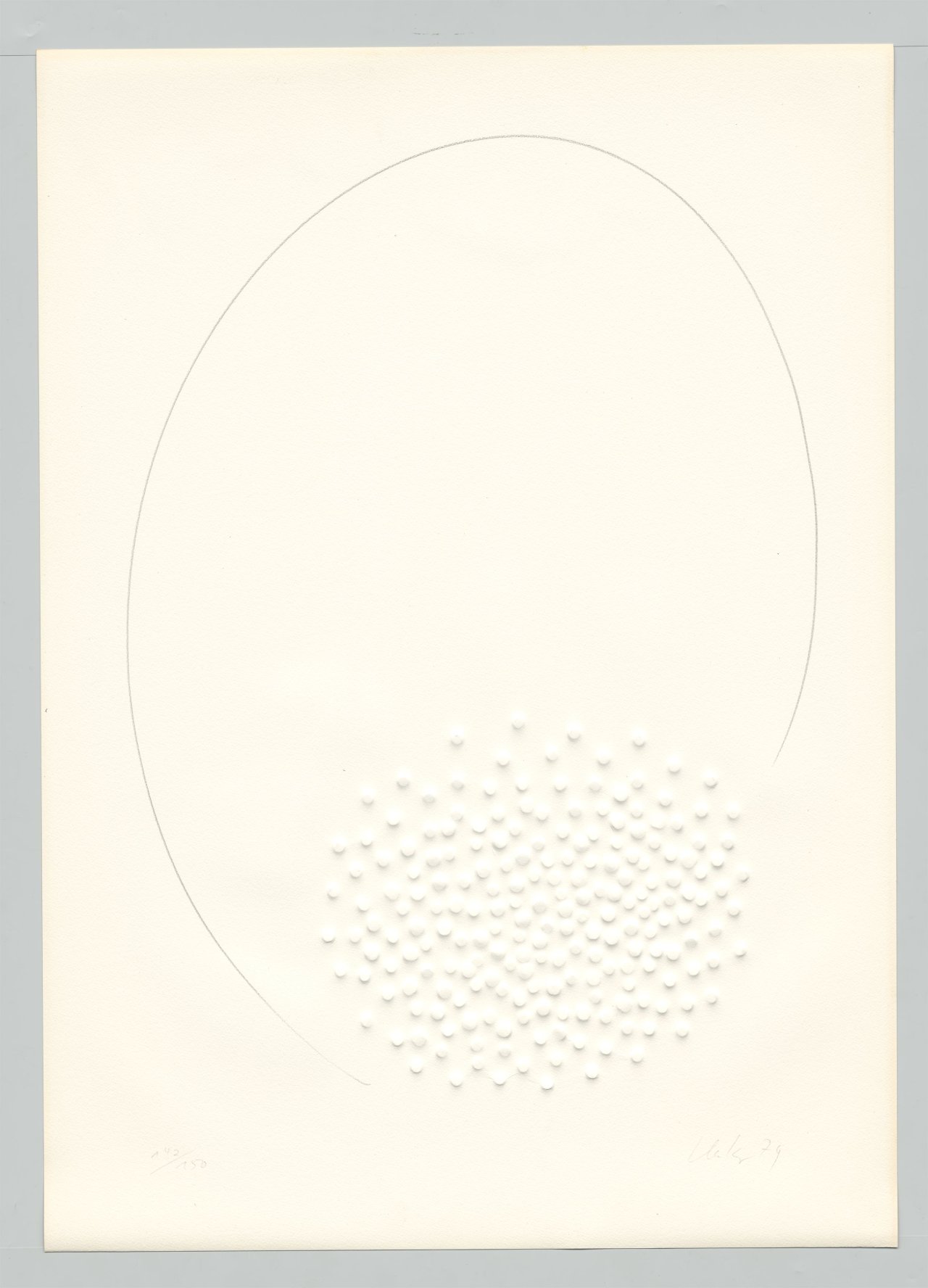 Auf diesem Bild ist das folgende Kunstwerk zu sehen: Günther Uecker. „Hommage à Fontana“. 1974.