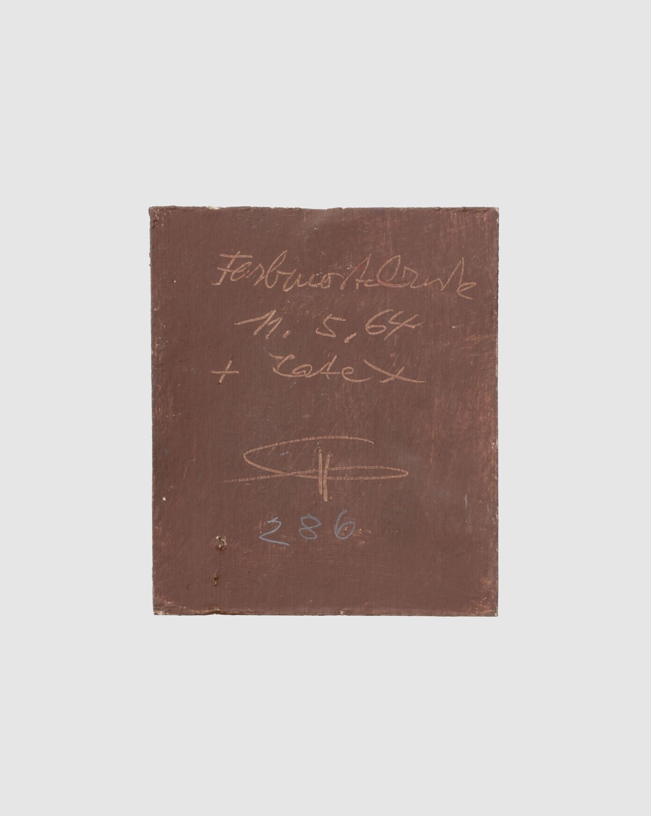 Auf diesem Bild ist das folgende Kunstwerk zu sehen: Hermann Glöckner. Rostbraune Fläche mit Parallelzügen. 1964.