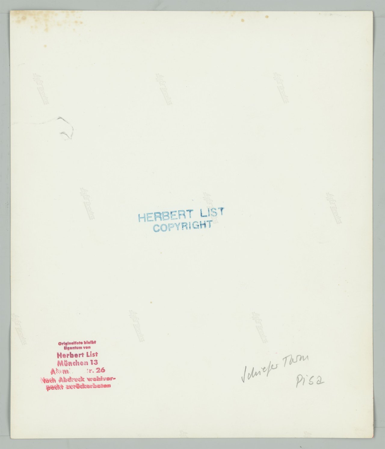 This picture shows the following artwork: Herbert List. ”Schiefer Turm, Pisa”. 1949.