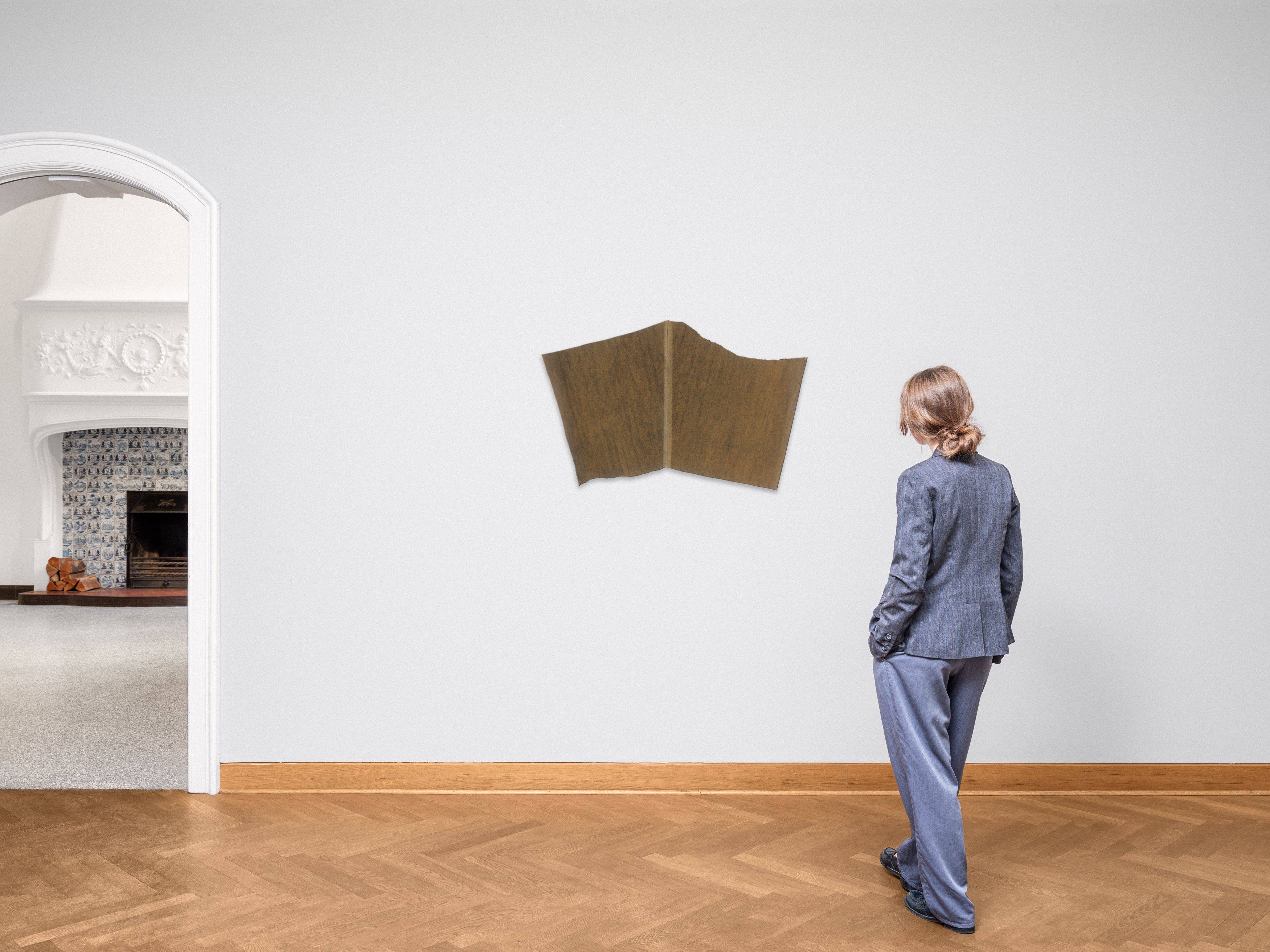 This picture shows the following artwork: Sol LeWitt. ”R 551”, from the series ”Rip Drawings”. 1975.