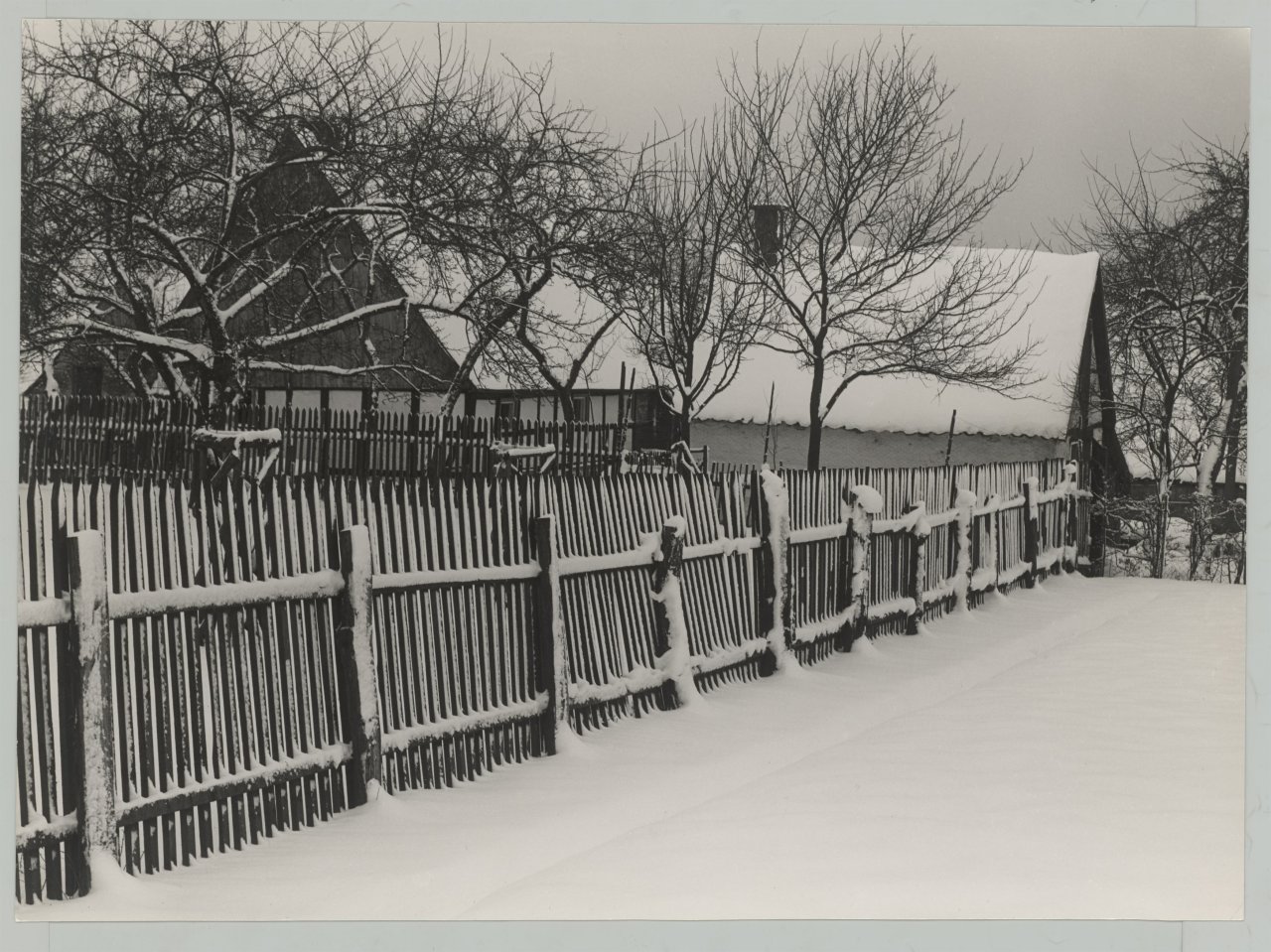 This picture shows the following artwork: Albert Renger-Patzsch. ”Dorfbild Wamel”. Circa 1950.