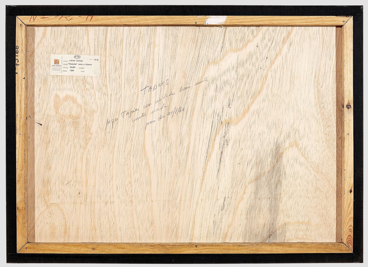 This picture shows the following artwork: Antoni Tàpies. ”Ochre Gouache”. 1965.