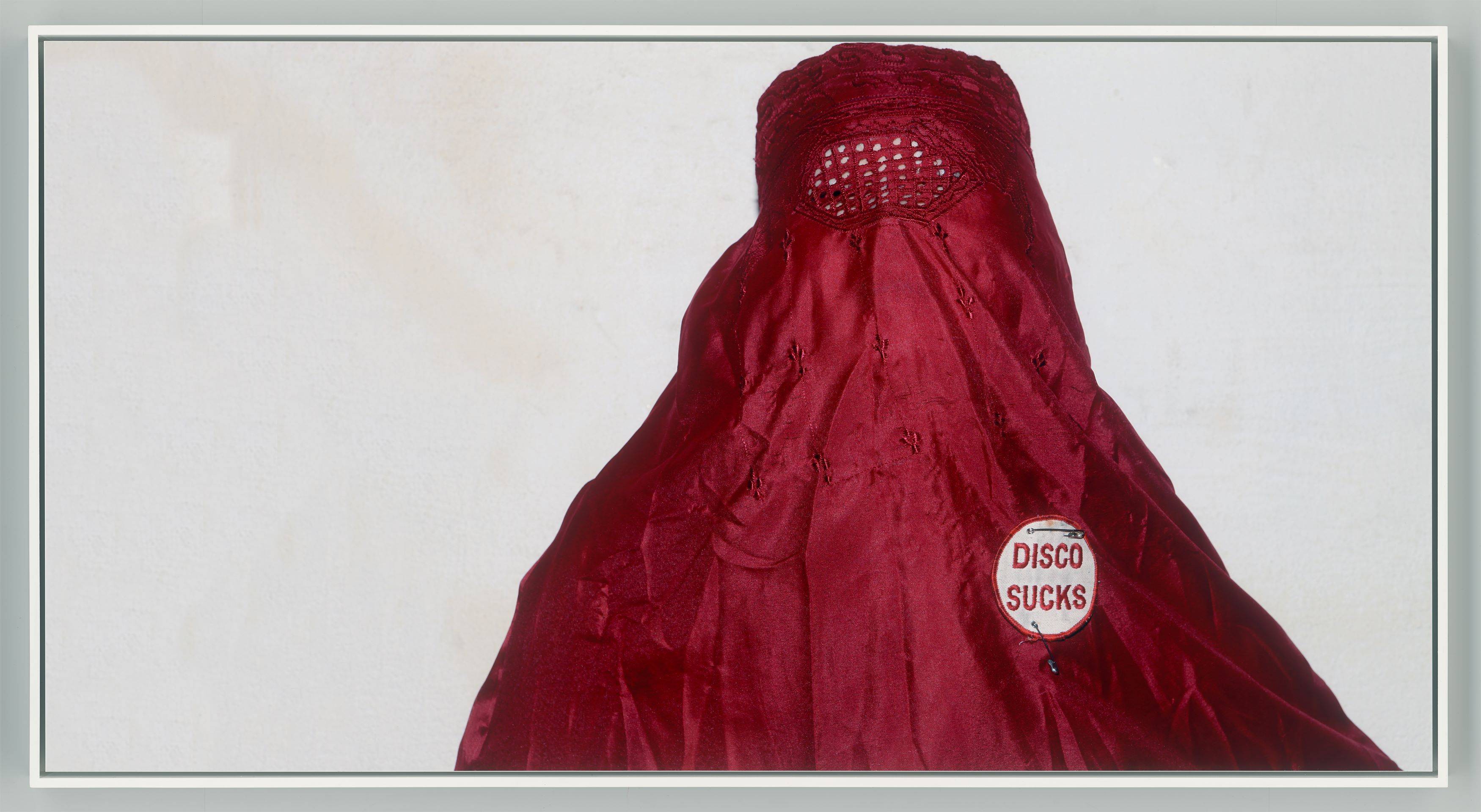 This picture shows the following artwork: Daniel Josefsohn. ”Blitzkrieg”. 2010.