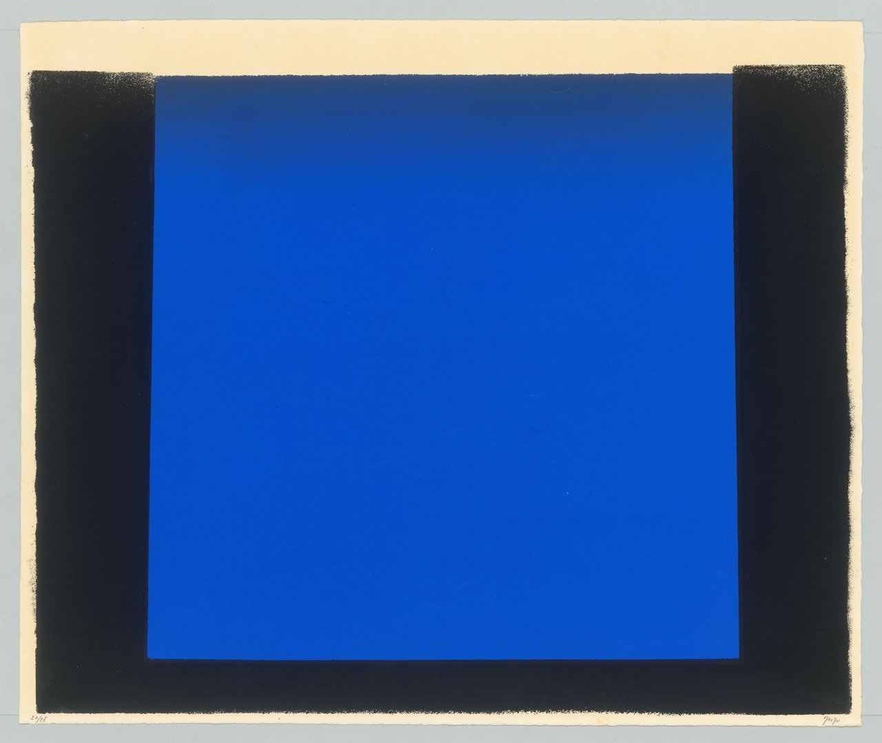 This picture shows the following artwork: Rupprecht Geiger. ”blau – schwarz”. 1965.