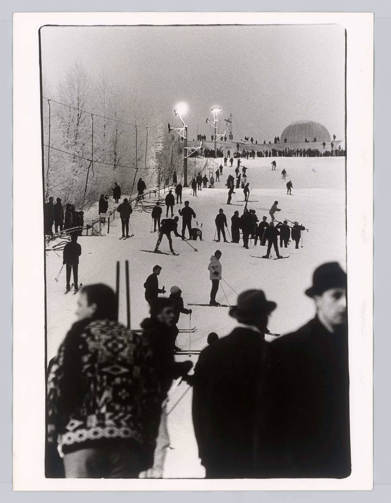 This picture shows the following artwork: Max Jacoby. Teufelsberg, Wintersport. Presumably 1960s.