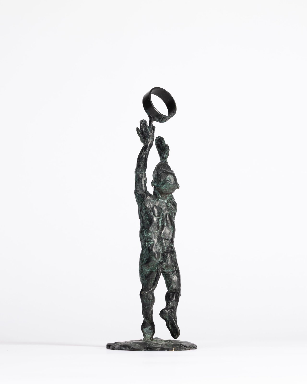 Auf diesem Bild ist das folgende Kunstwerk zu sehen: Jörg Immendorff. „Affe mit Ring“. 2006.