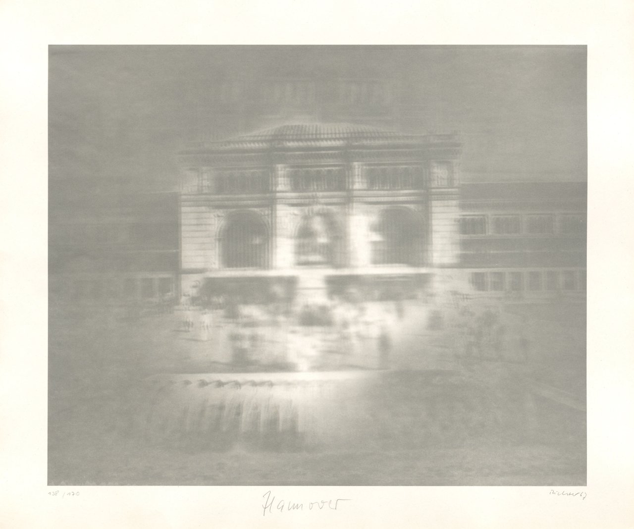 Auf diesem Bild ist das folgende Kunstwerk zu sehen: Gerhard Richter. „Bahnhof (Hannover)“. 1967.