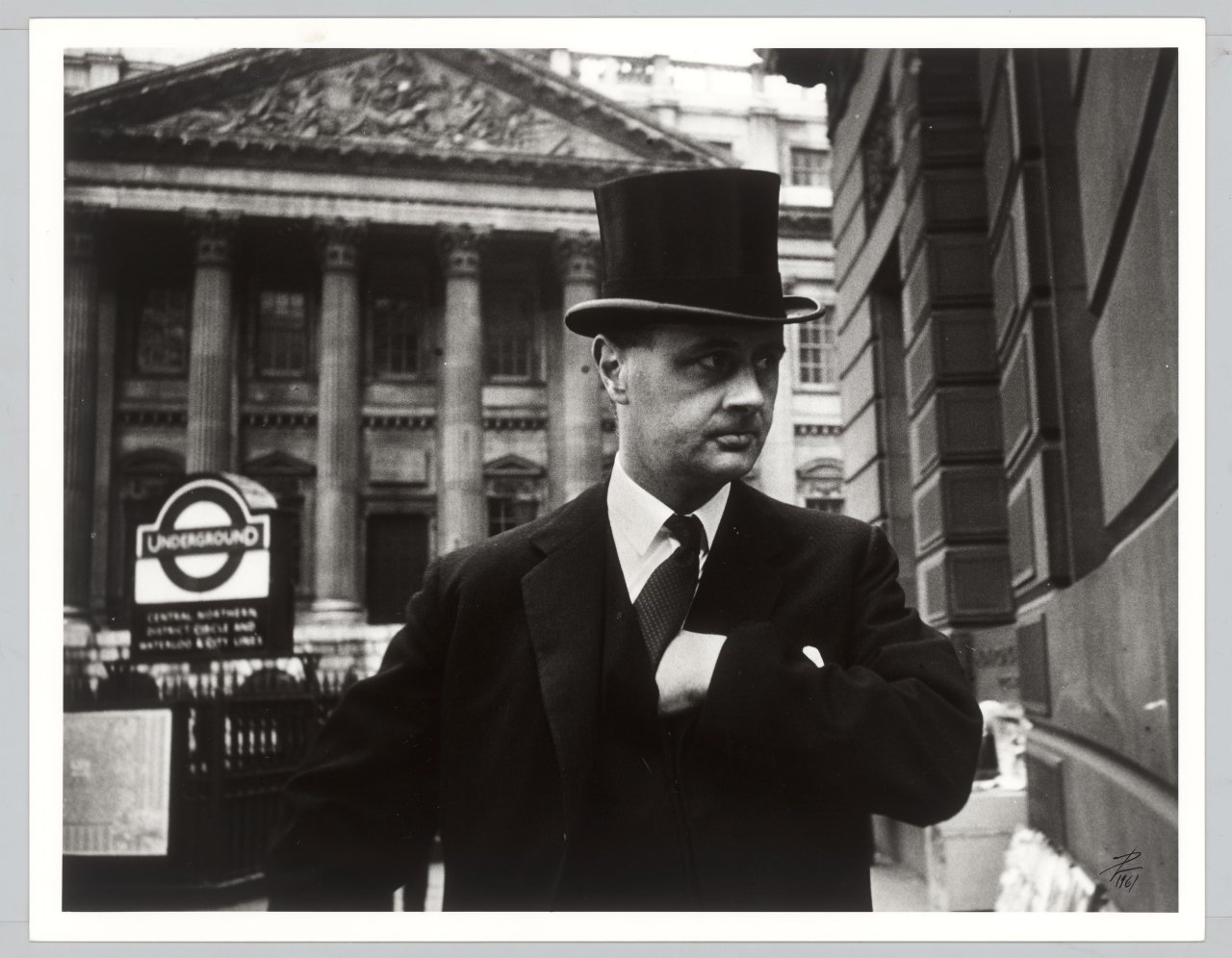 This picture shows the following artwork: Lutz Dille. ”London”. 1961.