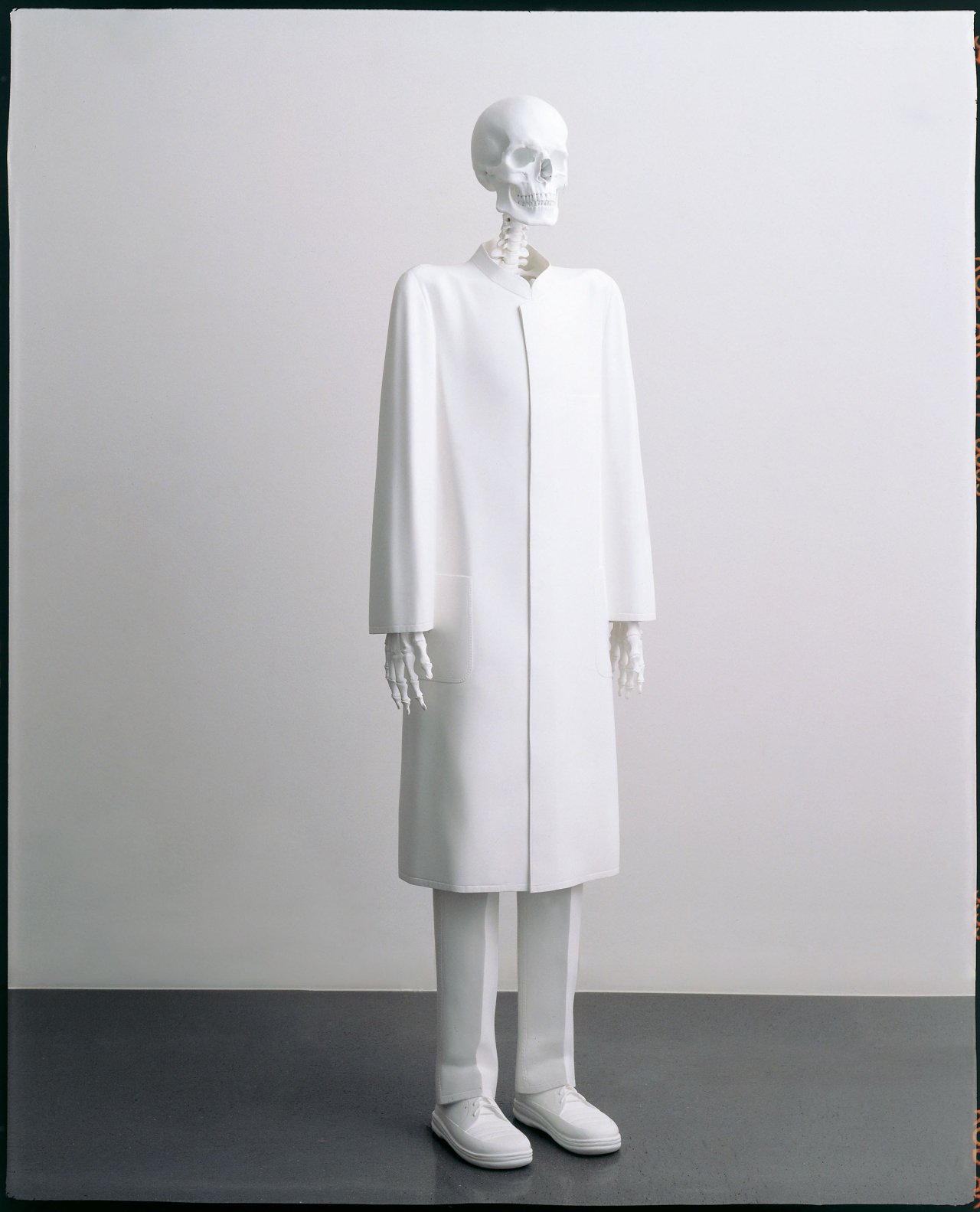 Auf diesem Bild ist das folgende Kunstwerk zu sehen: Katharina Fritsch. „Doktor“. 1997/99.